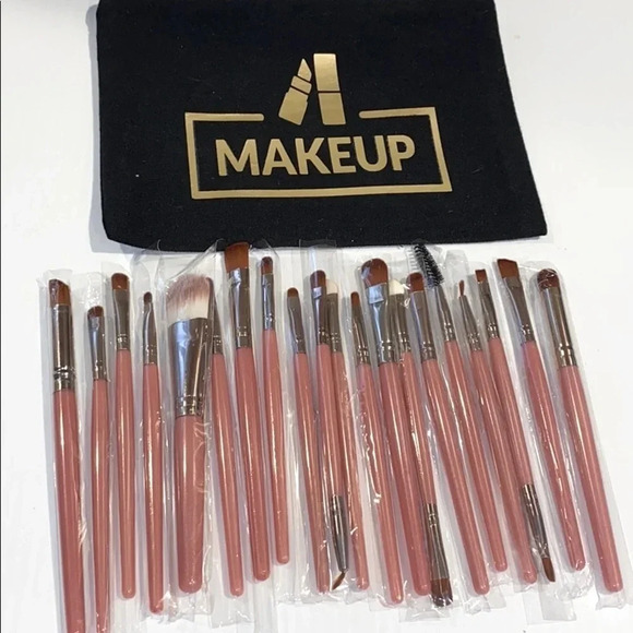 COSMETIC BAG 20 MAKEUP BRUSHES NEW FACE  GIFT WEDDING BIRTHDAY BACHELORE… - Picture 1 of 8